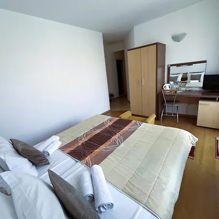 чупови Apartment *